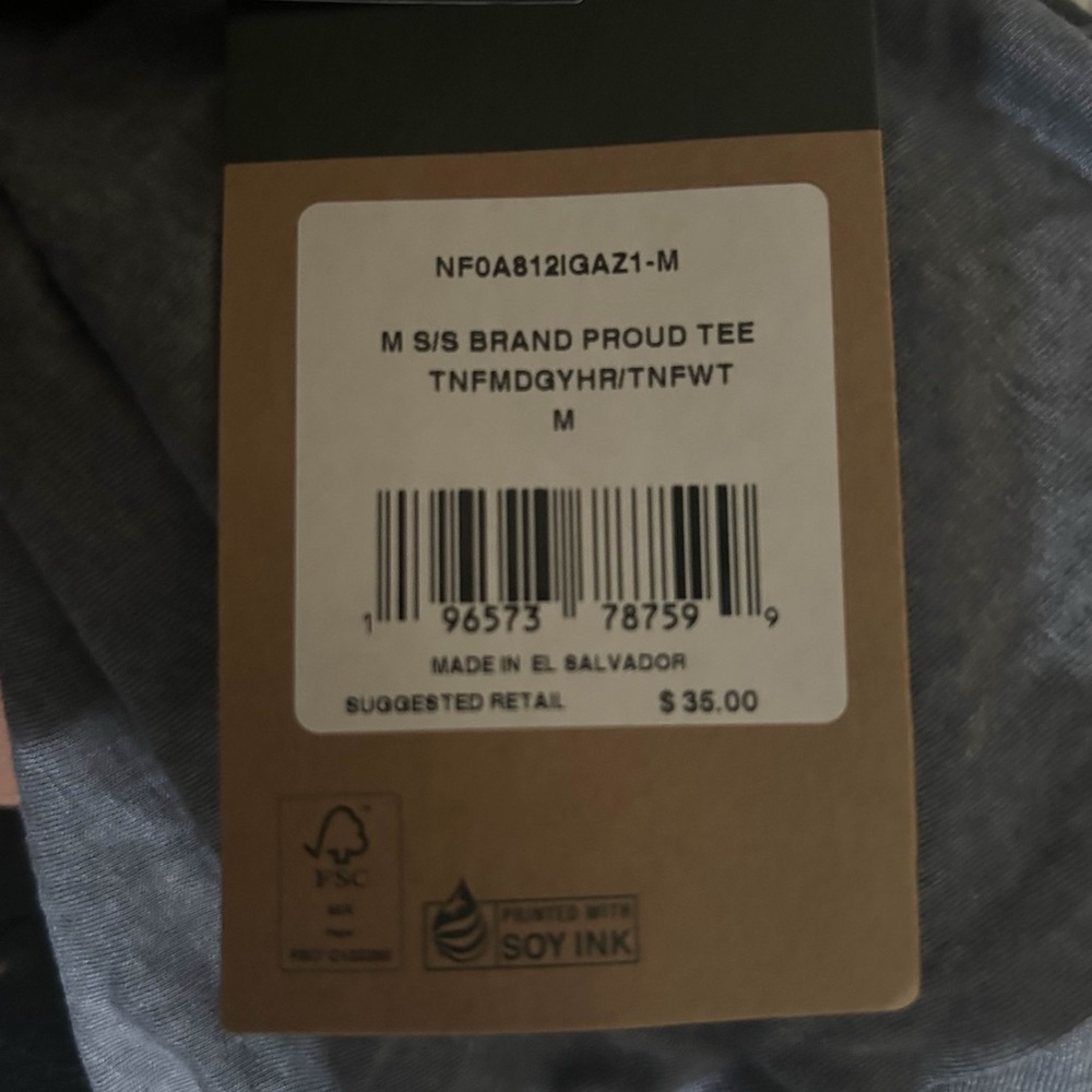 The North Face • Brand Proud T-Shirt • Grey Men’s Medium Standard Fit NWT 👕✨ - Picture 5 of 5